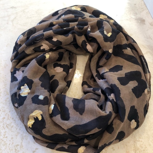 Cheetah Scarf Tan Black Gold - Picture 2 of 4